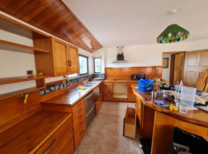 Seaward Pottery Accommodation Kitchen Before